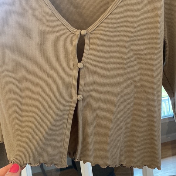 H&M Top - Picture 3 of 3